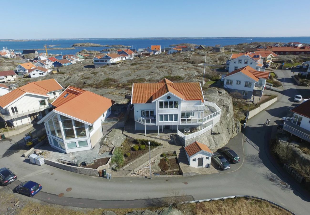 Ferienhaus in Fotö - Architektenvilla mit Meerblick auf Fotö | SE09032