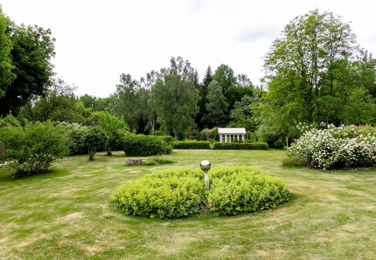 Ferienhaus in Bor - Gemütliches Ferienhaus mit einzigartigem Garten ausserhalb vom Värnamo | SE07039