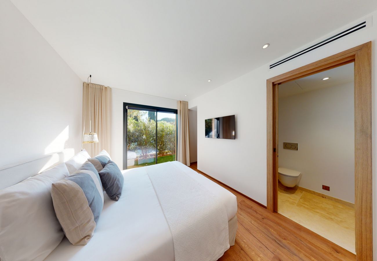 Villa in Saint-Tropez - Villa Pinet - Etoiles du Sud