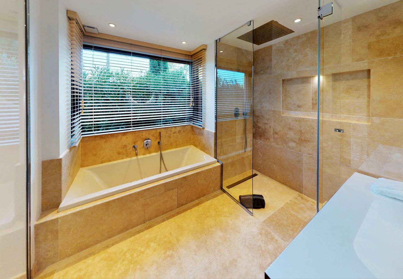 Villa in Saint-Tropez - Villa Pinet - Etoiles du Sud