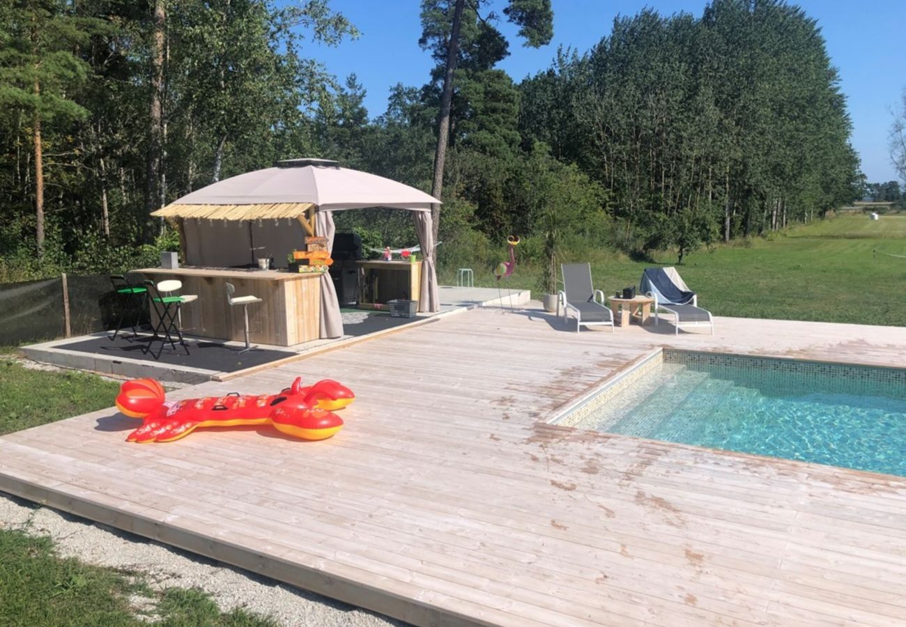 Ferienhaus in Romakloster - Einzigartiges Haus mit Salzwasserpool auf Gotland | SE12015