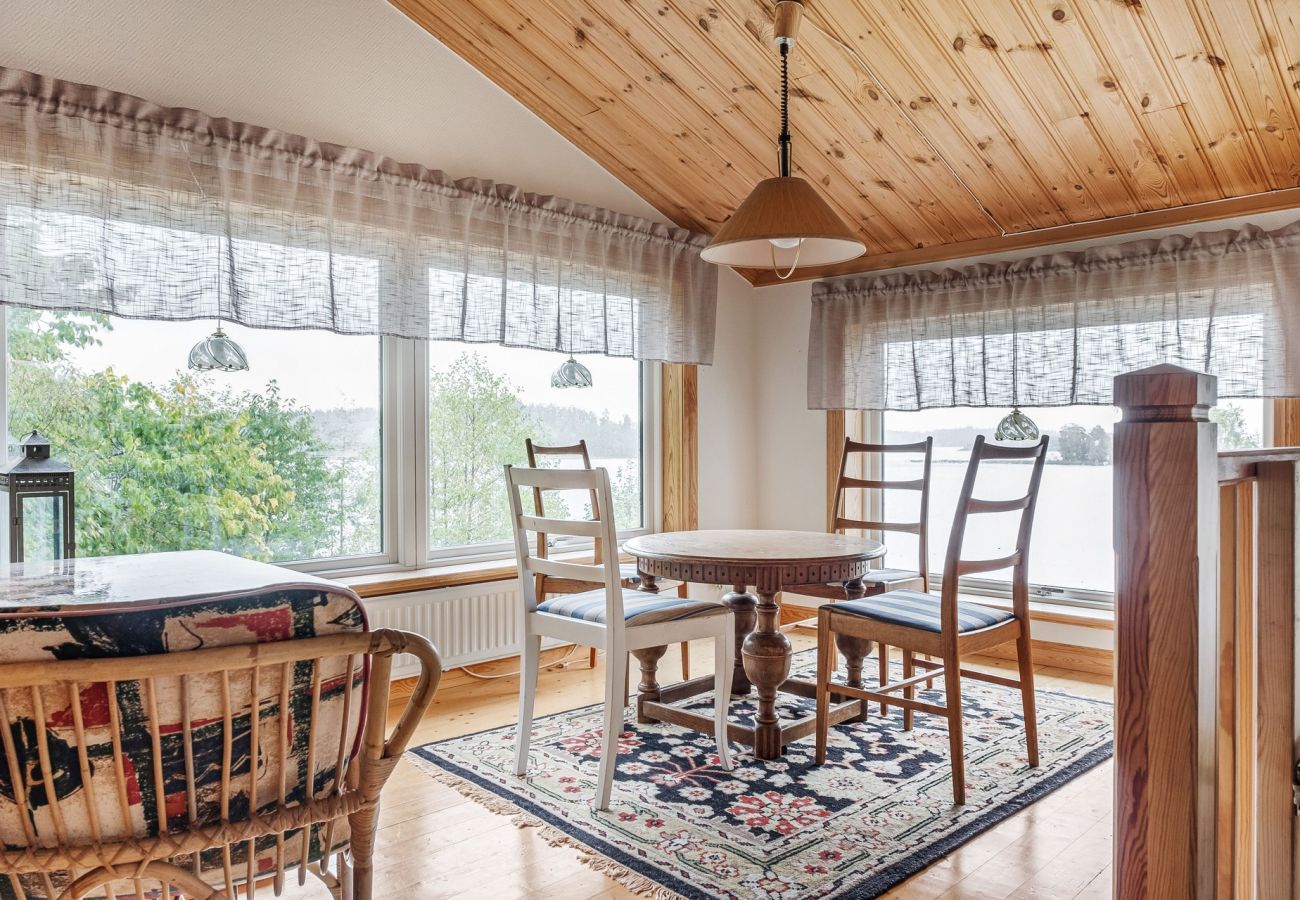 Ferienhaus in Mariefred - Einzigartiges Ferienhaus mit Blick auf Mälaren, Mariefred | SE14020