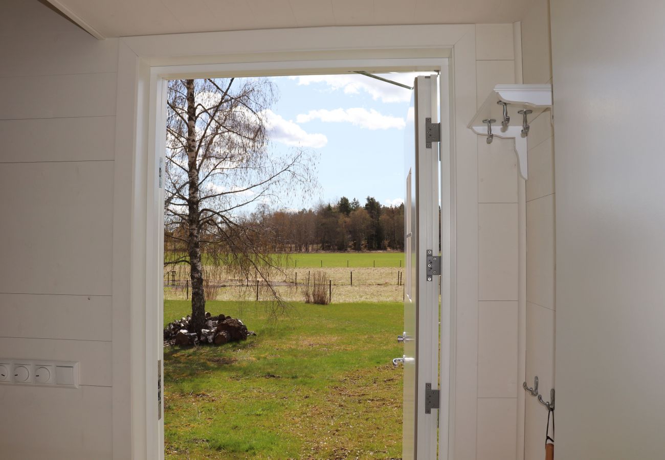 Ferienhaus in Drottningholm - Charmante Ferienhaus auf Lovön, Ekerö | SE13006