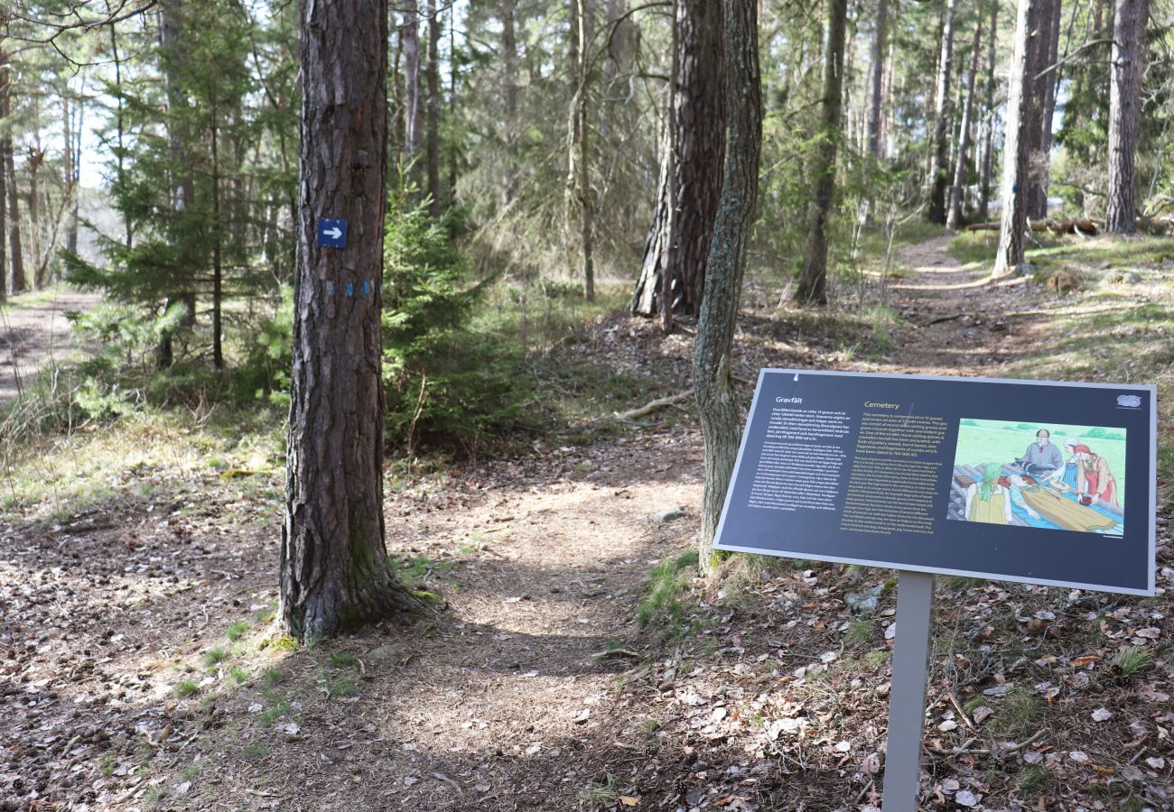 Ferienhaus in Drottningholm - Charmante Ferienhaus auf Lovön, Ekerö | SE13006