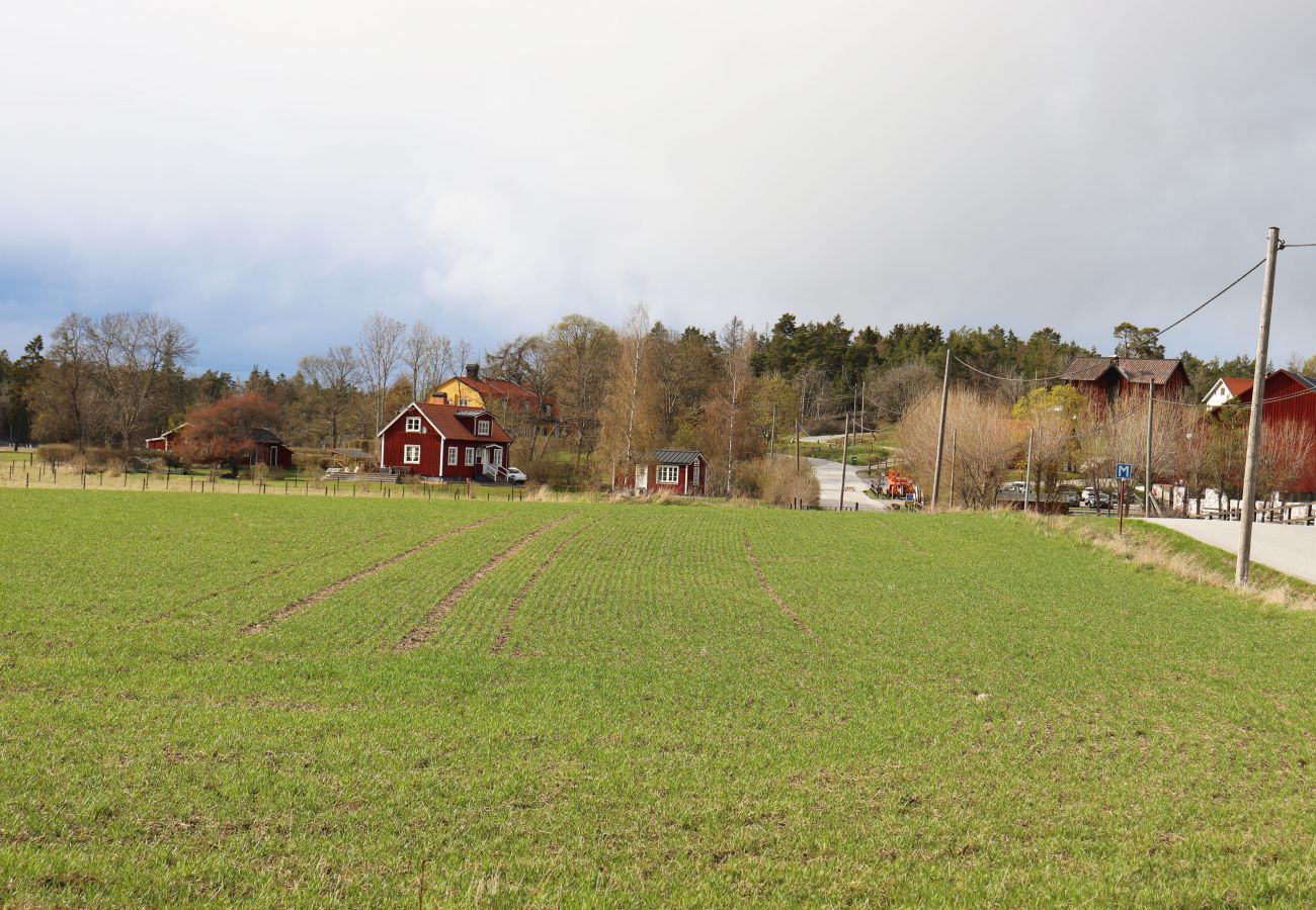 Ferienhaus in Drottningholm - Charmante Ferienhaus auf Lovön, Ekerö | SE13006