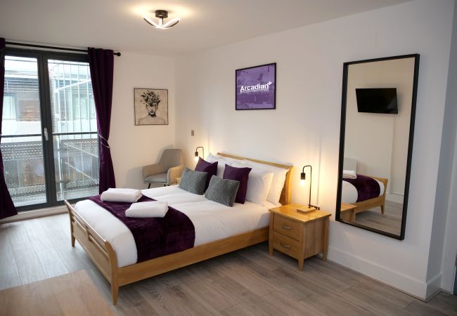 Ferienwohnung in Birmingham - ★ Premium Arcadian+ Two Bedroom Apart - En Suite - Balcony - Brand New!