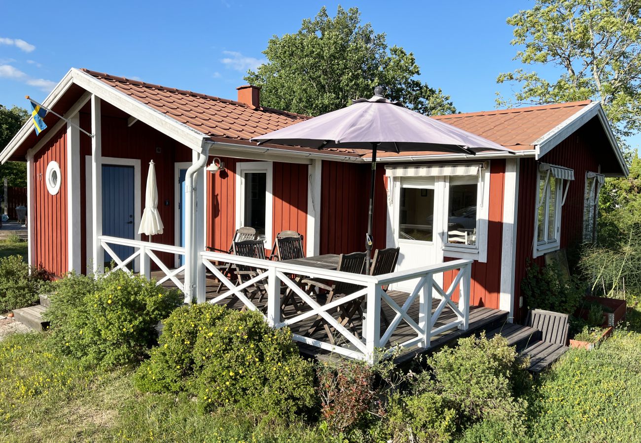 Ferienhaus in Byxelkrok - Schönes Ferienhaus im Norden von Öland neben Byxelkrok | SE04024