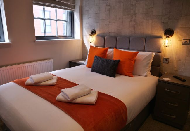 Ferienwohnung in Birmingham - ★ Silver Forge - Lux 2 Bed - 2x En Suite - Siena Suite - City Centre
