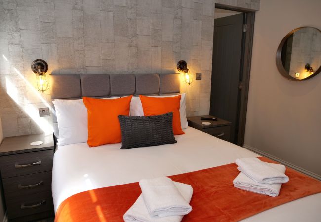 Ferienwohnung in Birmingham - ★ Silver Forge - Lux 2 Bed - 2x En Suite - Siena Suite - City Centre