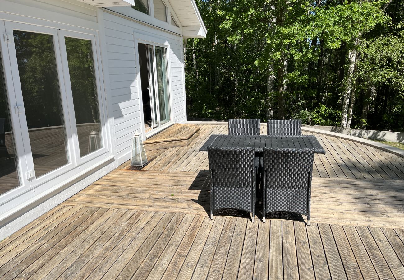 Ferienhaus in Järnforsen - Neu erbautes Ferienhaus auf einem Seegrundstück am Flatensee | SE05035