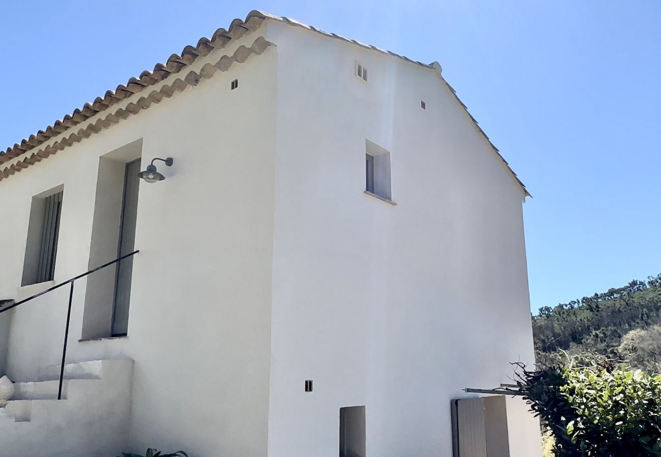 Villa in Grimaud - Villa La Ruine - Etoiles du Sud