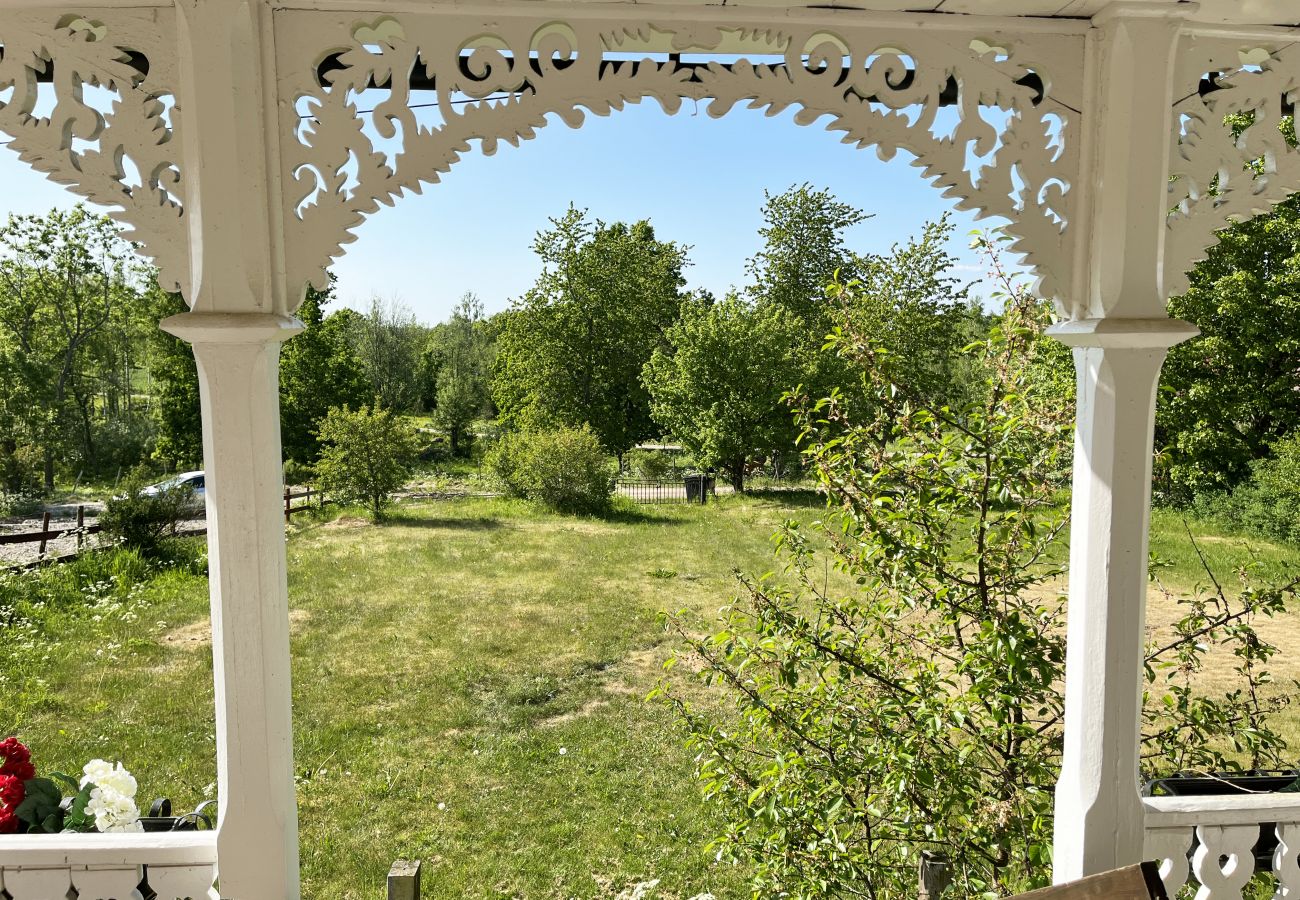 Ferienhaus in Virserum - Charmantes und altes Haus in Virserum in Seenähe | SE05034