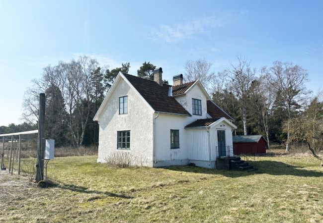  in Slite - Schönes Ferienhaus in der Nähe von Åminne auf Ostgotland | SE12016