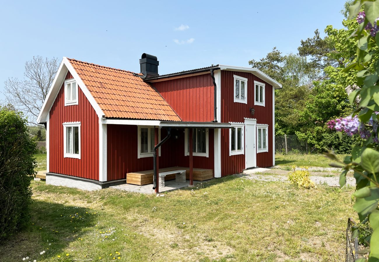 Ferienhaus in Borgholm - Gemütliches Ferienhaus neben einem fließenden Bach auf der Ostseite von Öland | SE04027