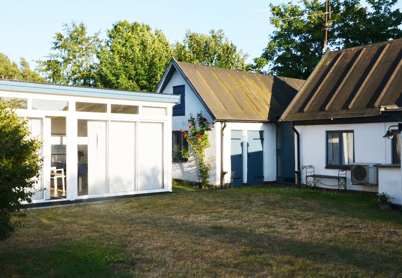 Ferienhaus in Löderup - Sommerhaus in Österlen mit Whirlpool und Sauna | SE01048