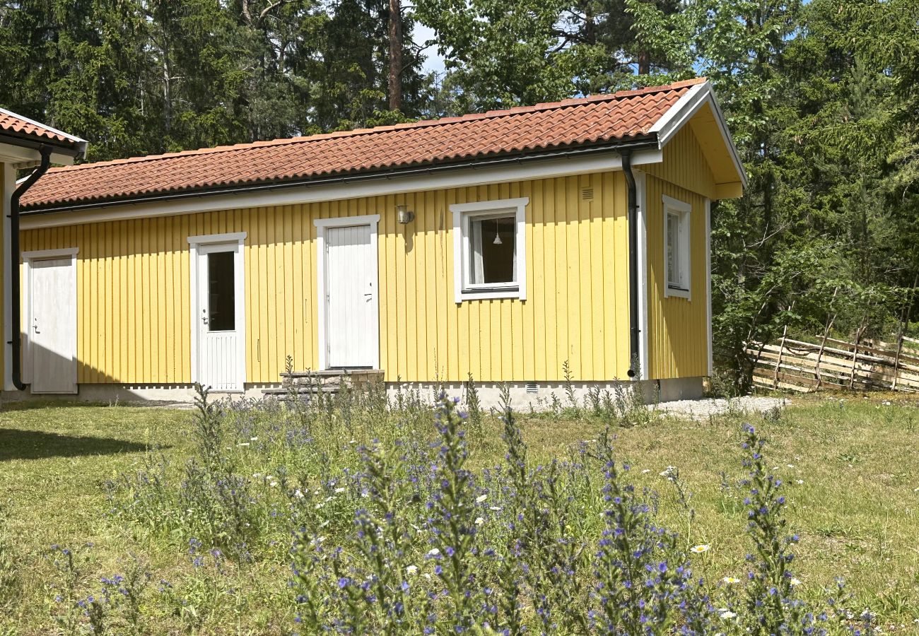 Ferienwohnung in Lärbro - Gemütliches Ferienhaus  in Gotland mit Sauna in der Nähe von Salzbädern | SE12017