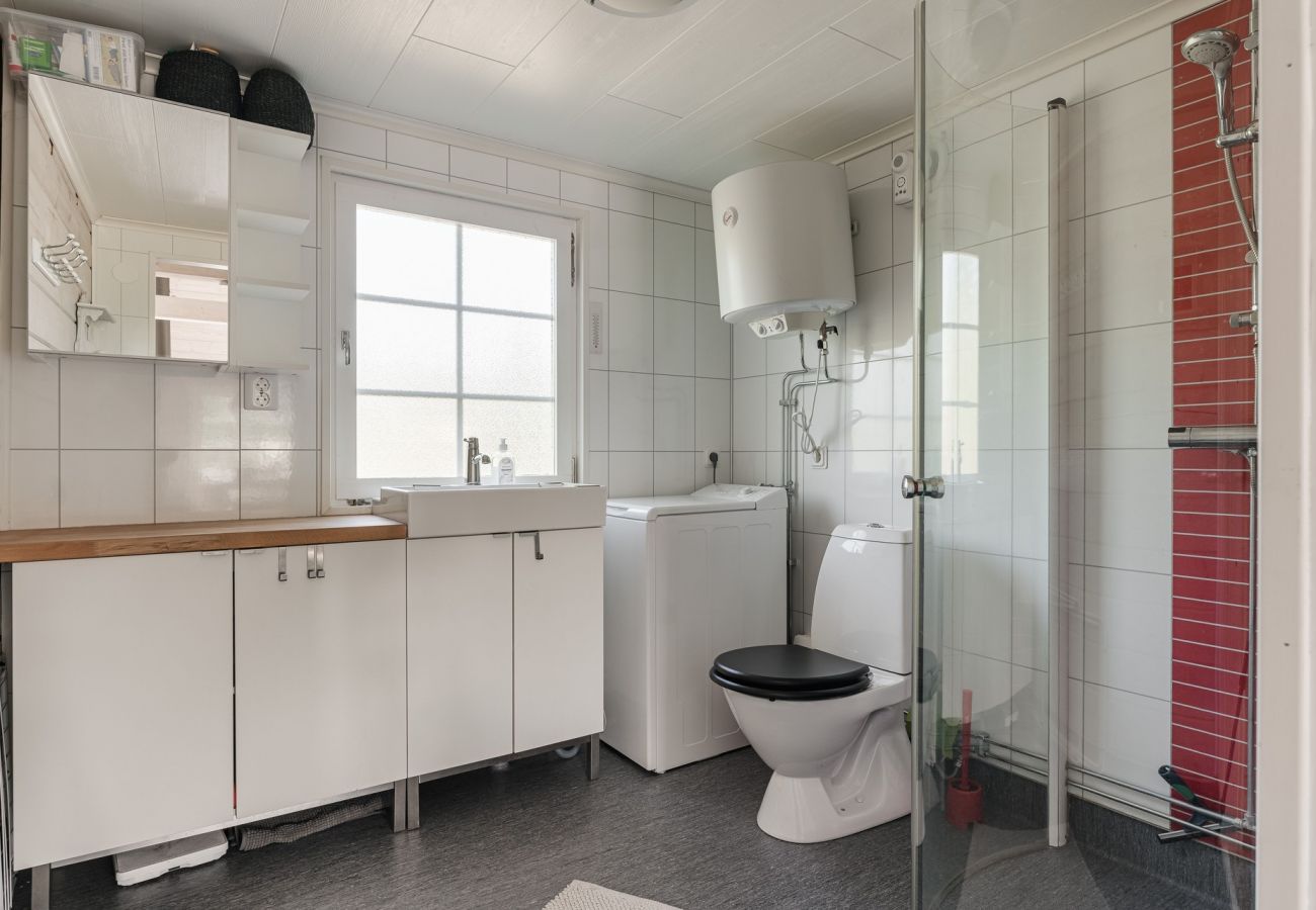 Ferienhaus in Axmar - Ferienhaus am Meer in Axmar nördlich von Gävle | SE20003