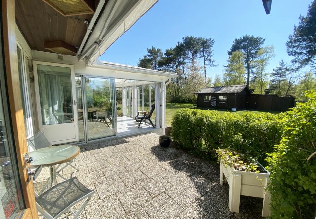 Ferienhaus in Båstad - Ferienhaus am Strand mit großem, schönem Garten | SE01054