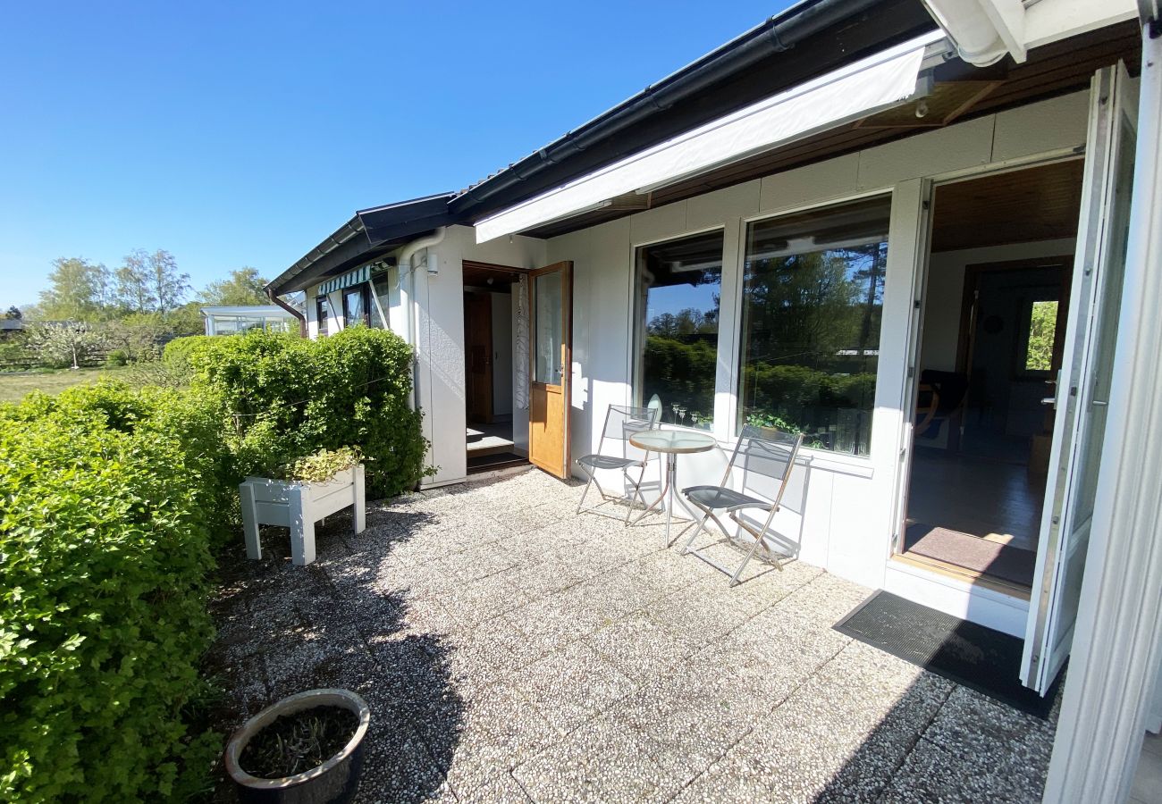 Ferienhaus in Båstad - Ferienhaus am Strand mit großem, schönem Garten | SE01054