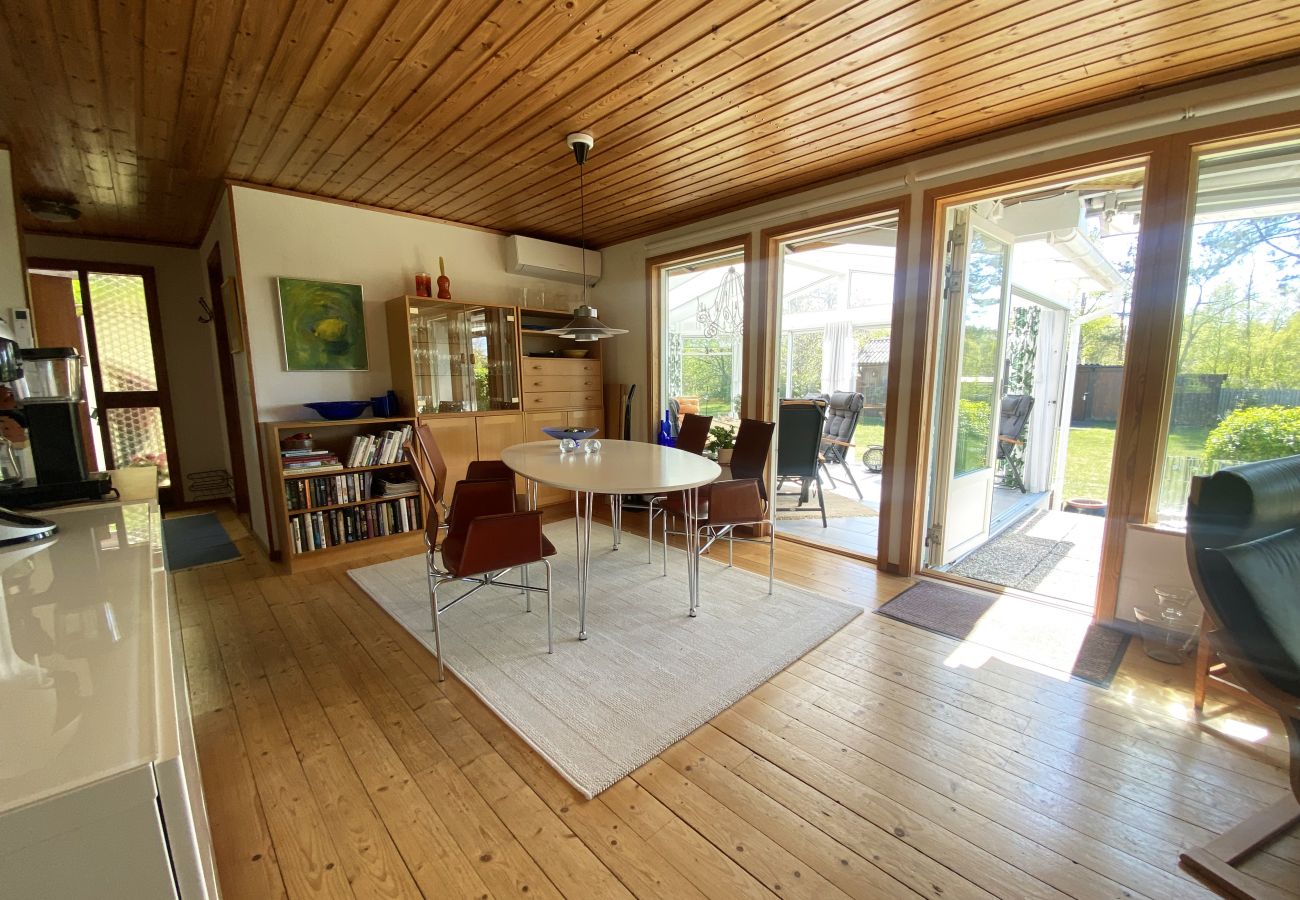 Ferienhaus in Båstad - Ferienhaus am Strand mit großem, schönem Garten | SE01054