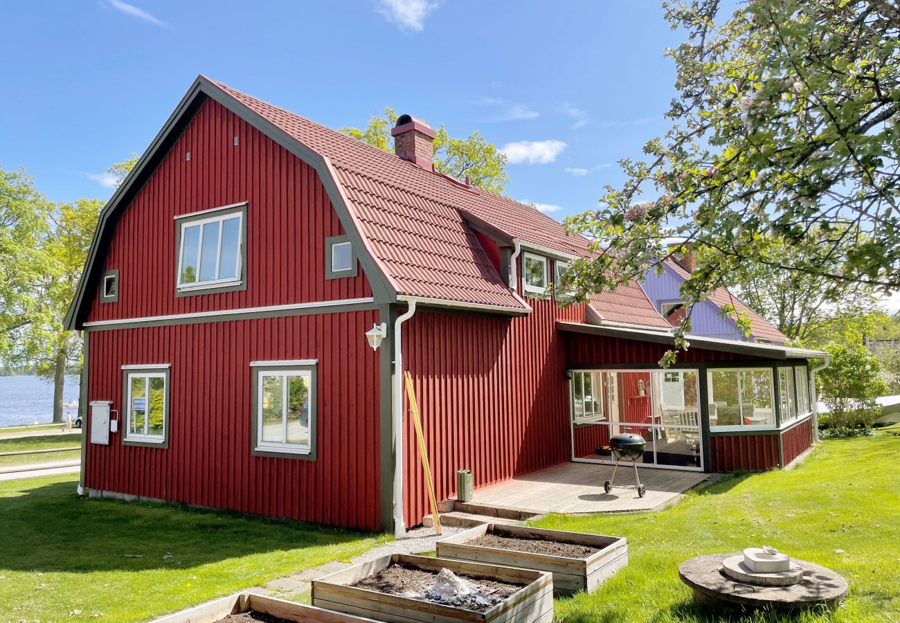 Ferienhaus in Lönashult - Schönes Ferienhaus mit Blick auf den See Åsnen in Hulevik, Lönashult | SE06056