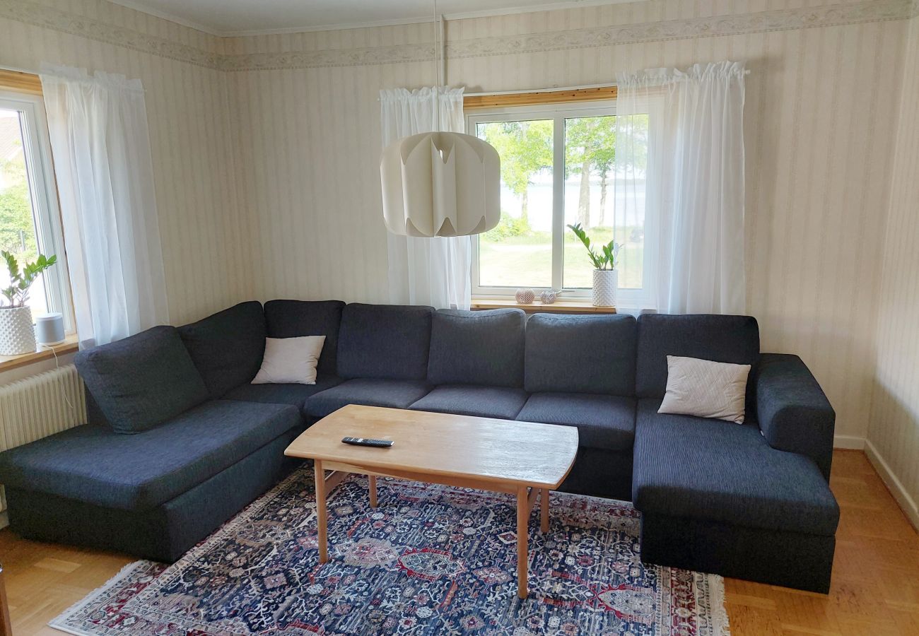 Ferienhaus in Lönashult - Schönes Ferienhaus mit Blick auf den See Åsnen in Hulevik, Lönashult | SE06056