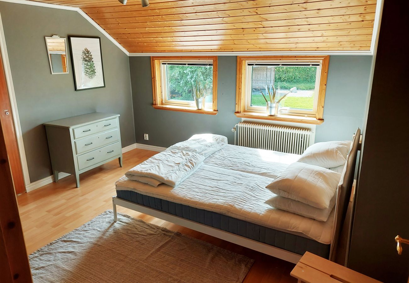 Ferienhaus in Lönashult - Schönes Ferienhaus mit Blick auf den See Åsnen in Hulevik, Lönashult | SE06056