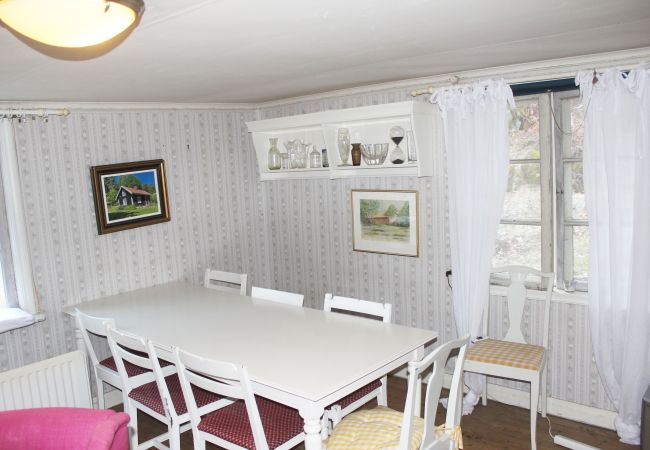 Ferienhaus in Tranås - Gemütliche Blockhütte nahe der Grenze zu Småland in Tranås/Ödeshög | SE10017