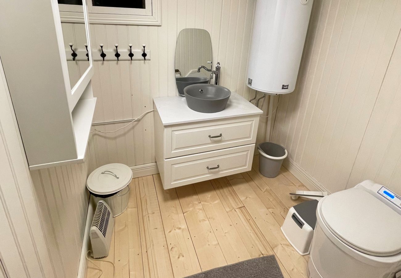 Ferienhaus in Tranås - Gemütliche Blockhütte nahe der Grenze zu Småland in Tranås/Ödeshög | SE10017