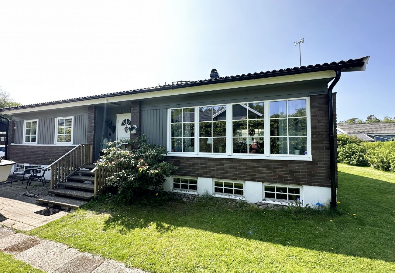 Ferienhaus in Tanumshede - Einzigartige Villa mit Spa und Sauna in Tanumshede | SE09038