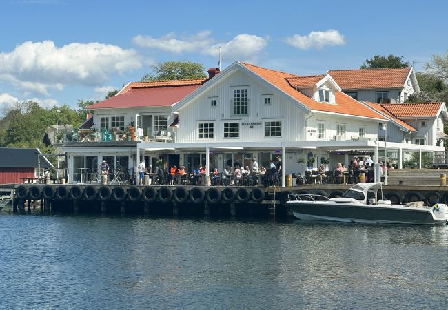 Ferienhaus in Hamburgsund - Schöne Doppelhaushälfte auf Hamburgerö in einer einzigartigen Umgebung | SE09037