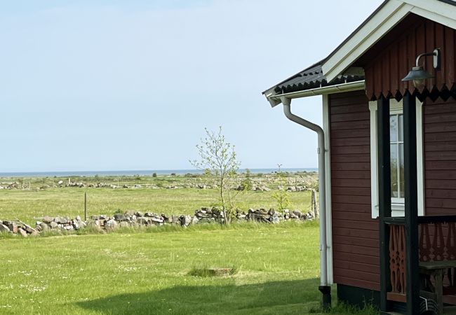 Ferienhaus in Mörbylånga - Rotes gemütliches Ferienhaus mit Meerblick | SE04035