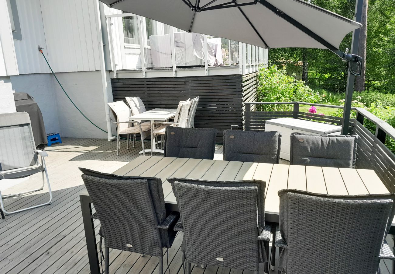 Ferienhaus in Floda - Modernes Ferienhaus mit Panoramablick auf wunderschöne Landschaften | SE08066