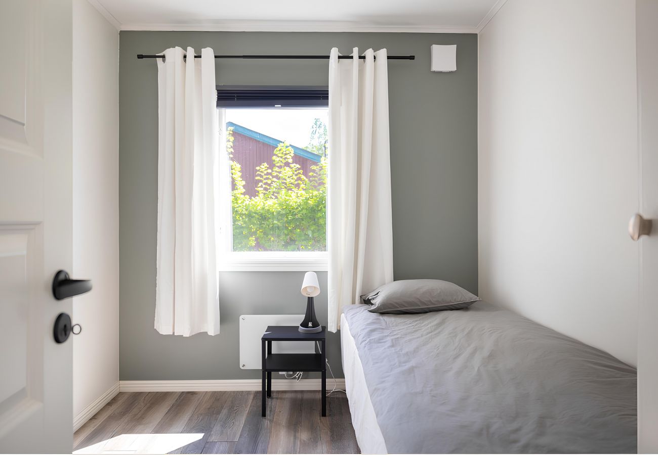 Ferienhaus in Ljungbyholm - Renoviertes Ferienhaus mit SPA, 200 m vom Meer entfernt | SE05039