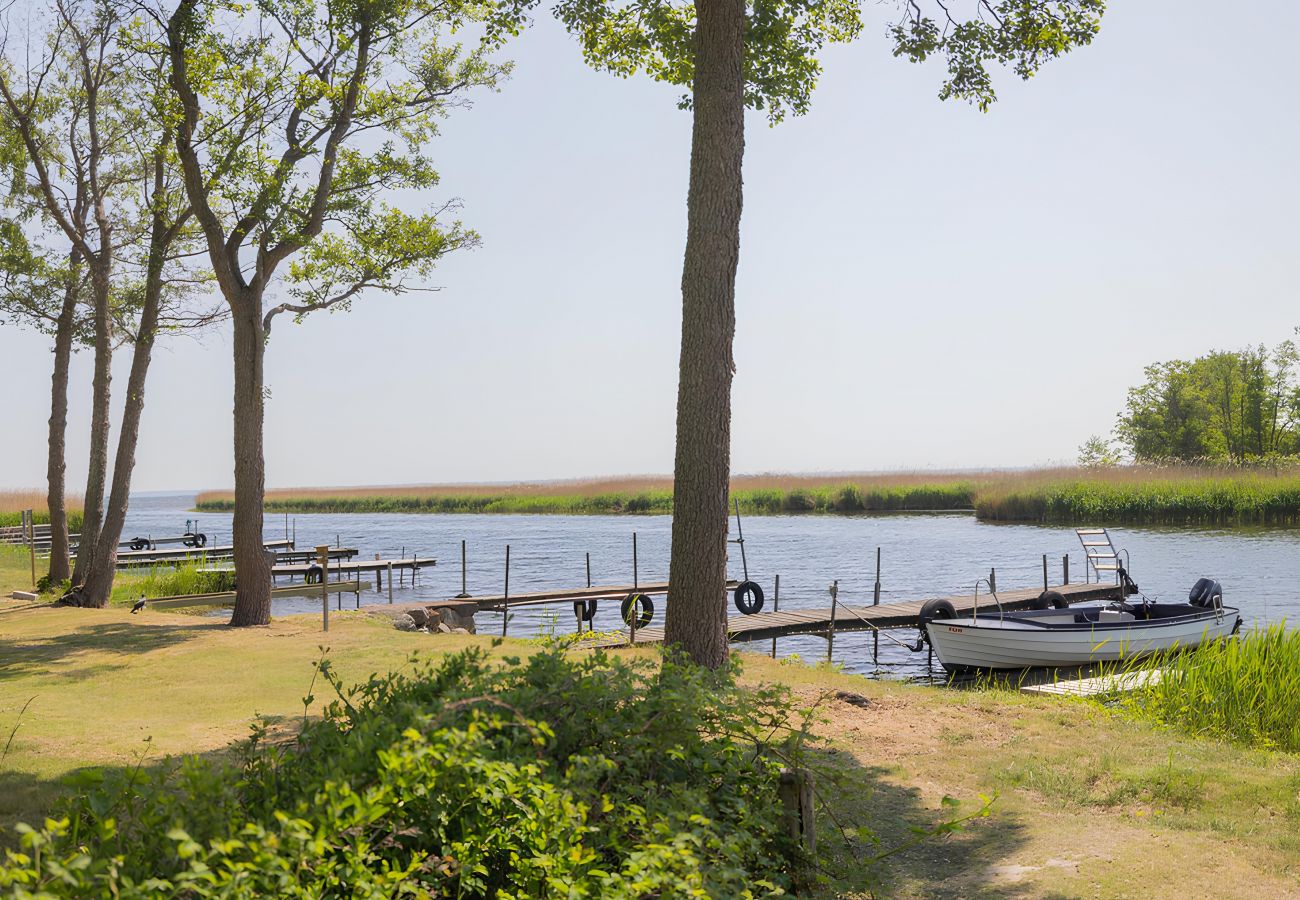 Ferienhaus in Ljungbyholm - Renoviertes Ferienhaus mit SPA, 200 m vom Meer entfernt | SE05039