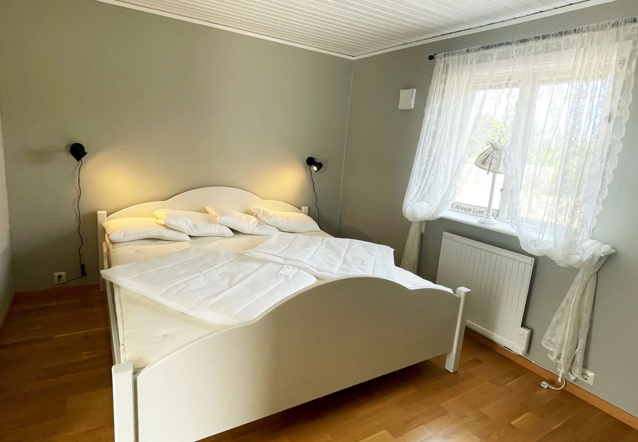 Ferienhaus in Mellbystrand - Ferienhaus in Mellbystrand mit großem Grundstück und Nähe zu salzigen Meeresbädern |SE02080.