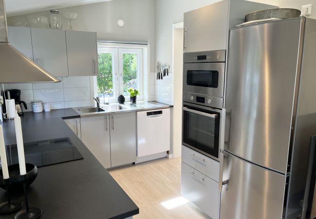 Ferienhaus in Järnforsen - Komplett renoviertes und schönes rotes Ferienhaus neben dem Lake Flaten außerhalb von Virserum I SE05044 Ferienhaus in Järnforsen - Komplett renoviertes und schönes rotes Ferienhaus neben dem Lake Flaten außerhalb von Virserum I SE05044