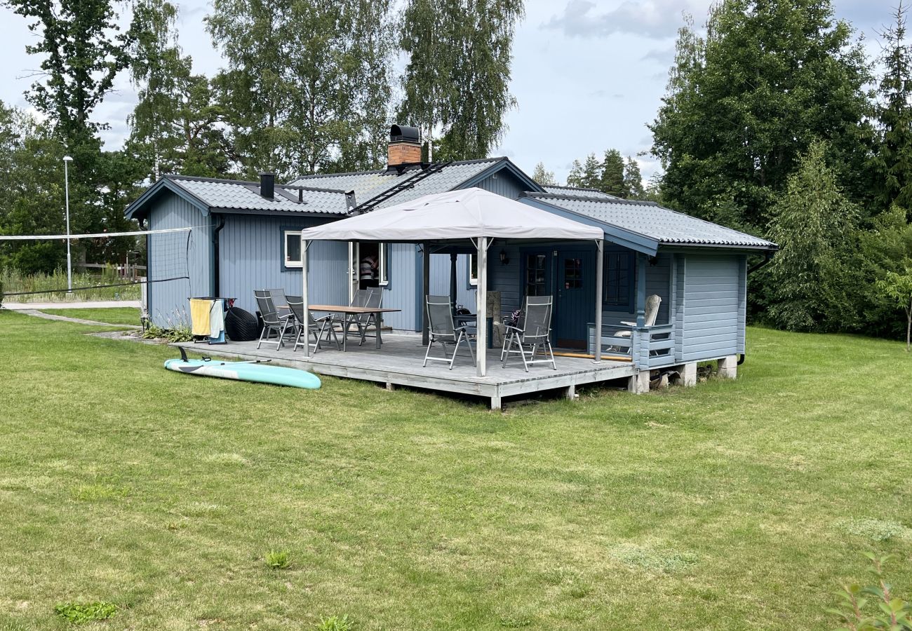 Ferienhaus in Virserum - Gemütliches, geräumiges Ferienhaus am See Virserumssjön | SE05041