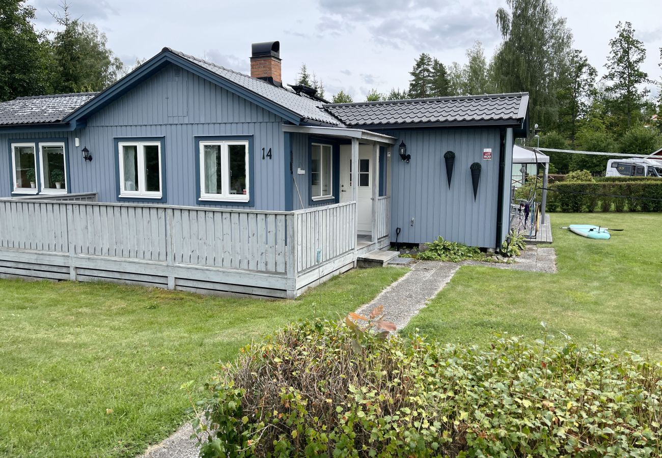 Ferienhaus in Virserum - Gemütliches, geräumiges Ferienhaus am See Virserumssjön | SE05041