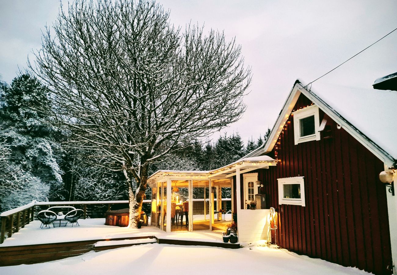 Ferienhaus in Svängsta - Gemütliches Ferienhaus mit schönem Garten in Svängsta, Blekinge | SE03011