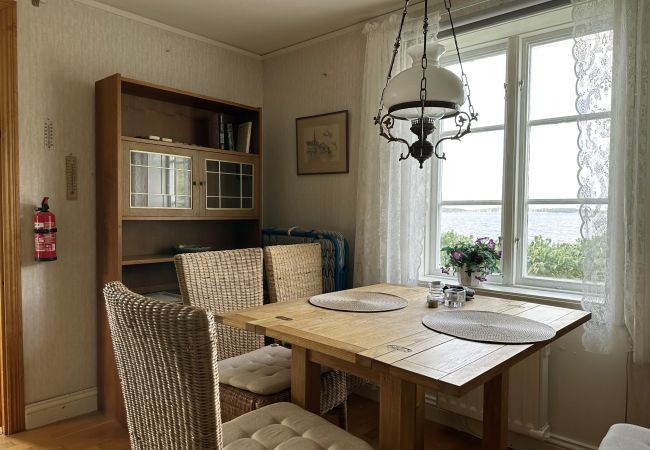 Ferienhaus in Särö - Einzigartiges Fischerhaus direkt am Meer in Särö | SE02101