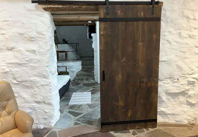 Ferienhaus in Färjestaden - StayNordic | Renoviertes, großes und einzigartiges Gebäude aus Stein in Gårdby | SE04041 Ferienhaus in Färjestaden - StayNordic | Renoviertes, großes und einzigartiges Gebäude aus Stein in Gårdby | SE04041