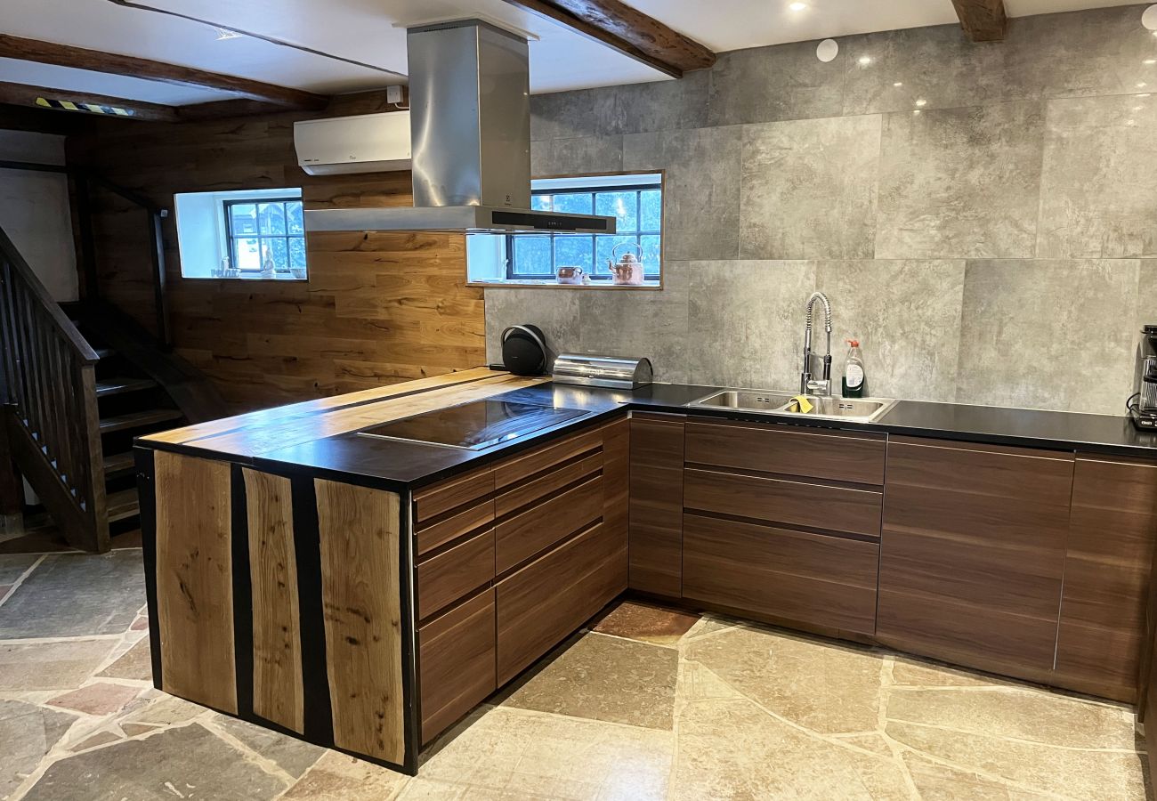 Ferienhaus in Färjestaden - StayNordic | Renoviertes, großes und einzigartiges Gebäude aus Stein in Gårdby | SE04041