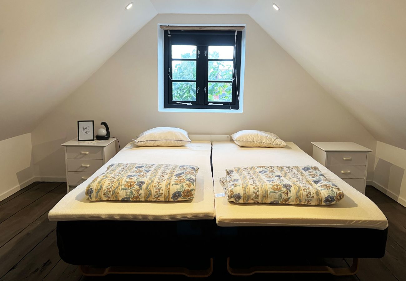 Ferienhaus in Färjestaden - StayNordic | Renoviertes, großes und einzigartiges Gebäude aus Stein in Gårdby | SE04041