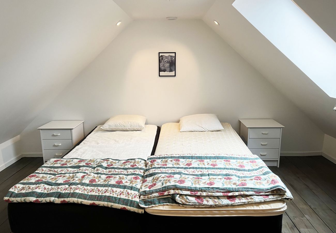 Ferienhaus in Färjestaden - StayNordic | Renoviertes, großes und einzigartiges Gebäude aus Stein in Gårdby | SE04041