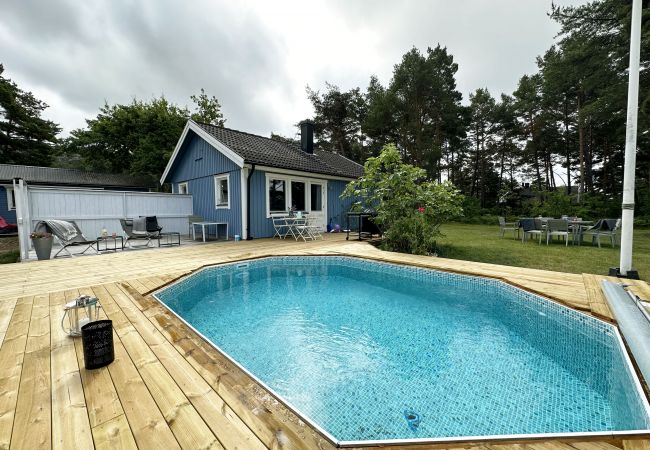 Ferienhaus in Visby - Ferienhaus mit privatem Pool in Brissund bei Visby | SE12023