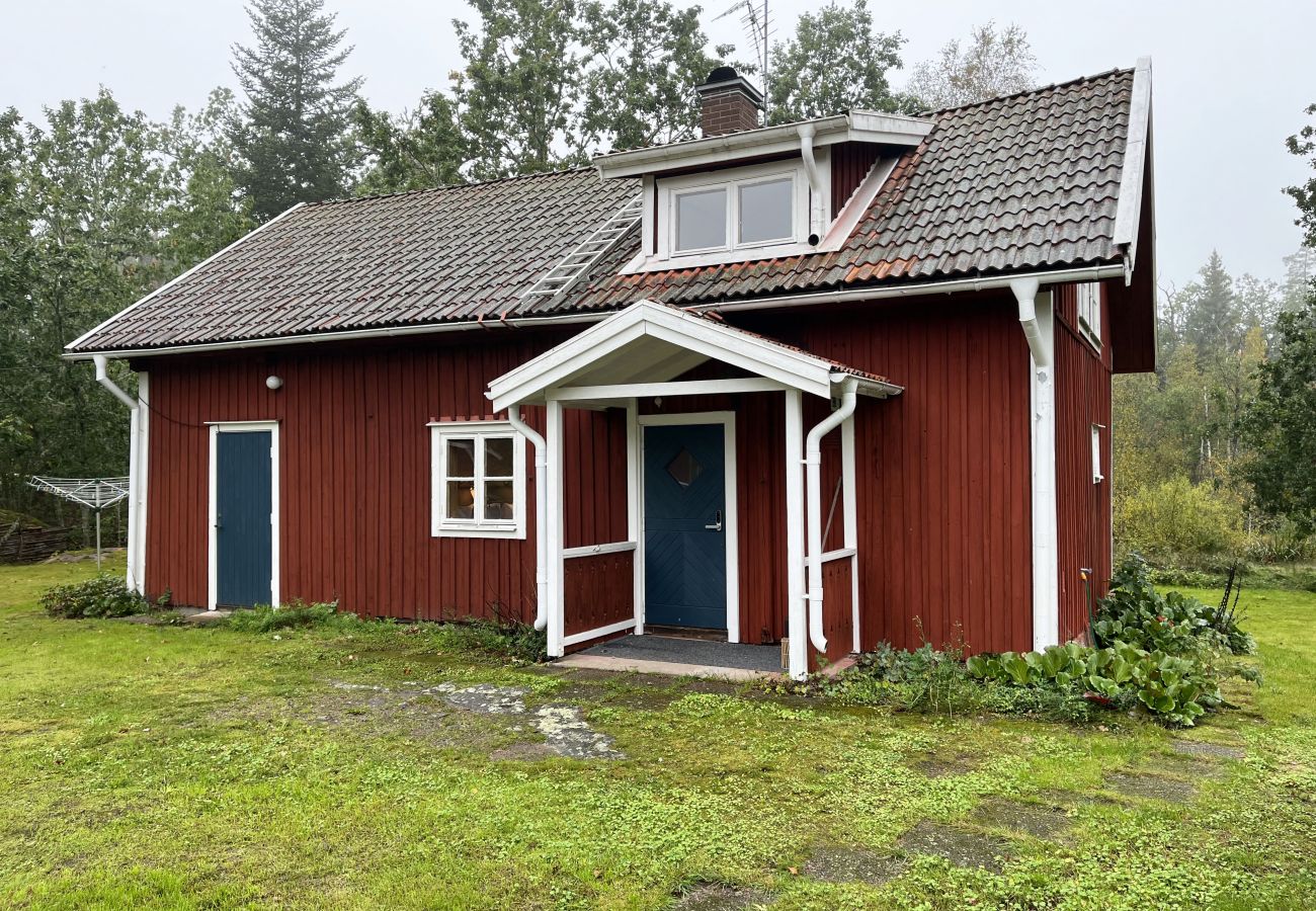 Ferienhaus in Fårbo - Schönes Ferienhaus in einer alten Mühlenumgebung | SE05048