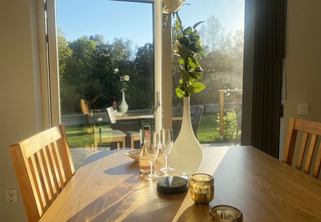 Ferienhaus in Svängsta - Kleinere Hütte in wunderschöner Waldumgebung und nur 40 m zur Angelmöglichkeit | SE03012 Ferienhaus in Svängsta - Kleinere Hütte in wunderschöner Waldumgebung und nur 40 m zur Angelmöglichkeit | SE03012