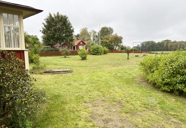 Ferienhaus in Bergkvara - Schönes Ferienhaus in der Nähe einer Bucht in Skäppevik I SE05046