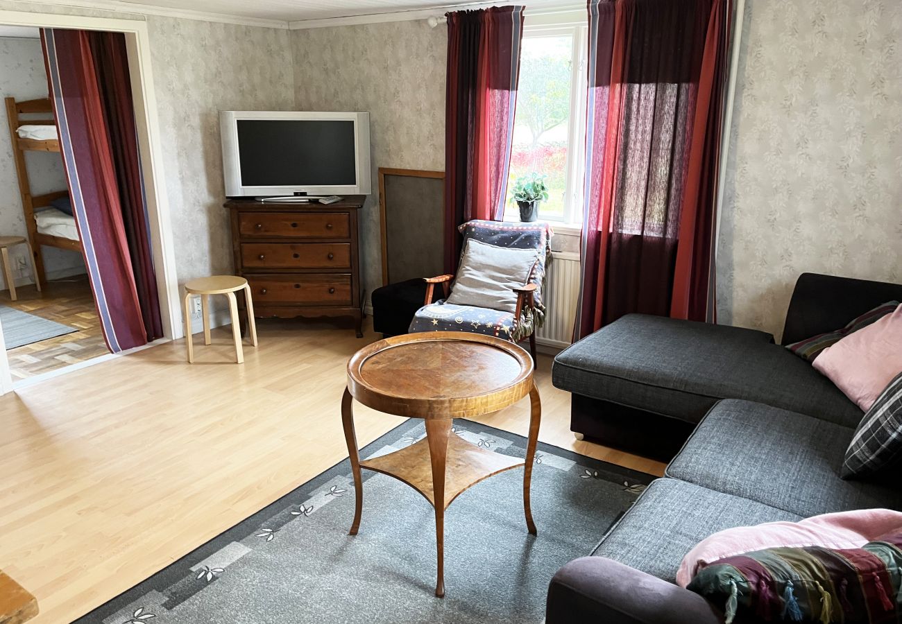 Ferienhaus in Bergkvara - Schönes Ferienhaus in der Nähe einer Bucht in Skäppevik I SE05046